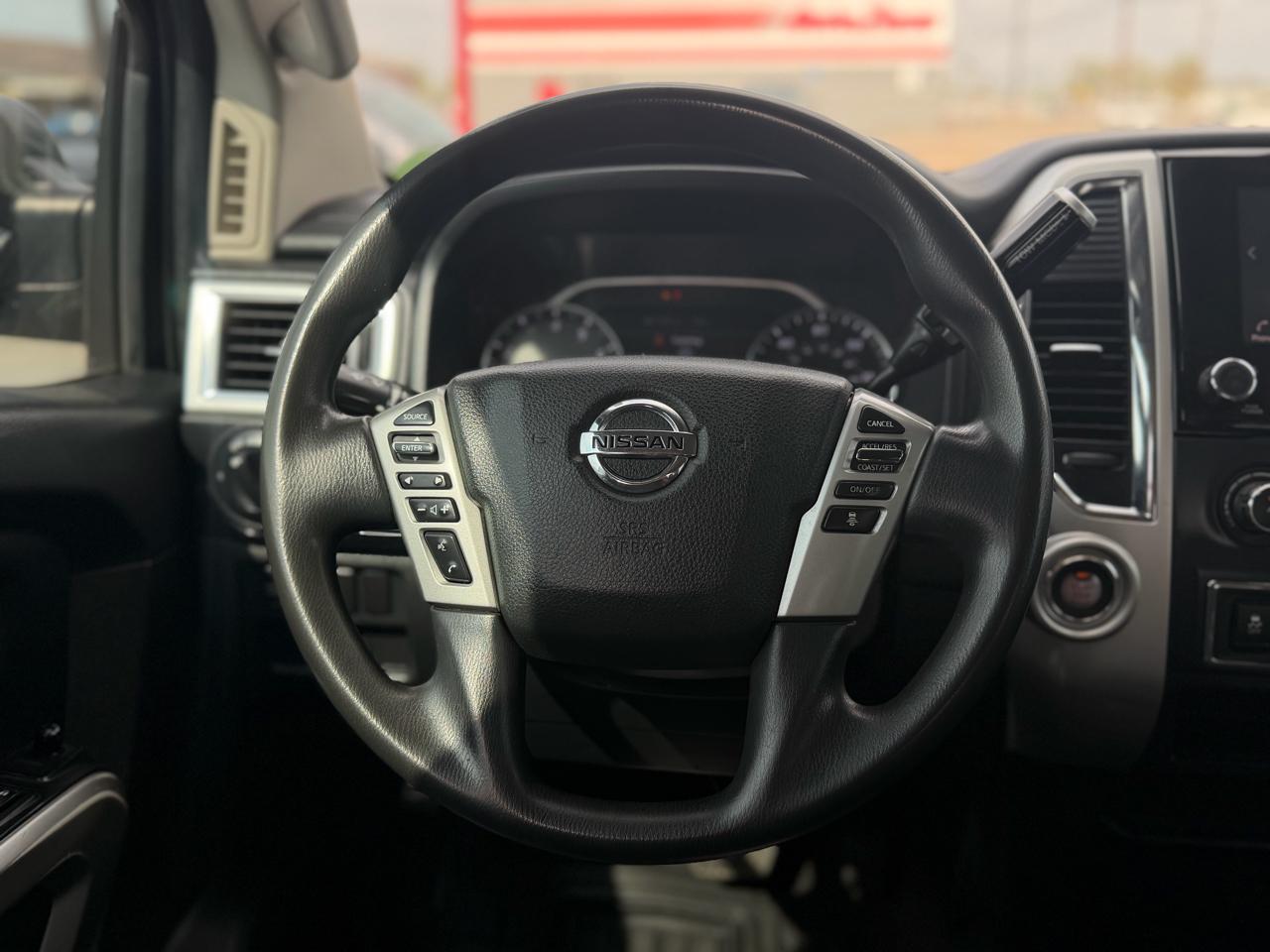 Nissan Titan 4x2 Crew Cab SV 2021