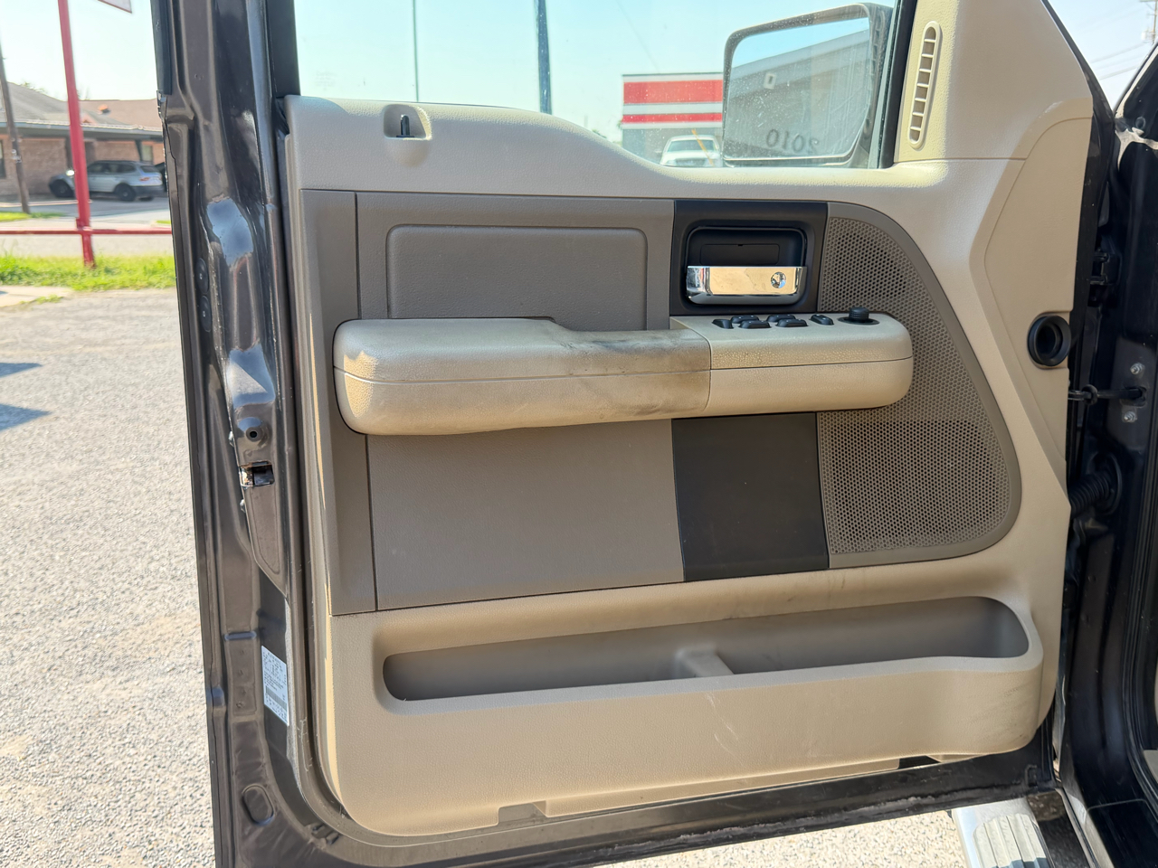 Ford F-150 SuperCrew 139" XLT 2006 Ford F-150 SuperCrew 139" XLT 2006