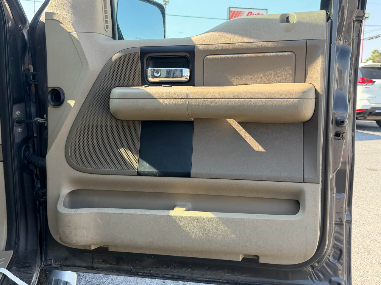 Ford F-150 SuperCrew 139" XLT 2006 Ford F-150 SuperCrew 139" XLT 2006