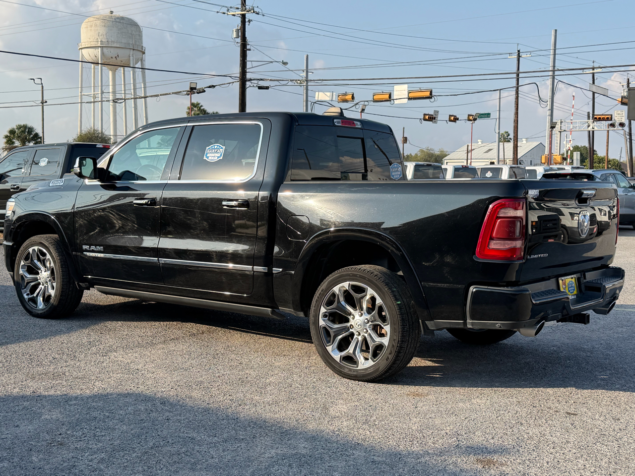 RAM 1500 Limited 4x2 Crew Cab 5'7" Box 2019