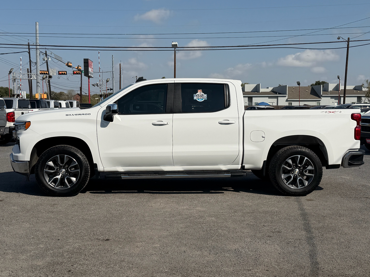2022 Chevrolet Silverado 1500 photo 3