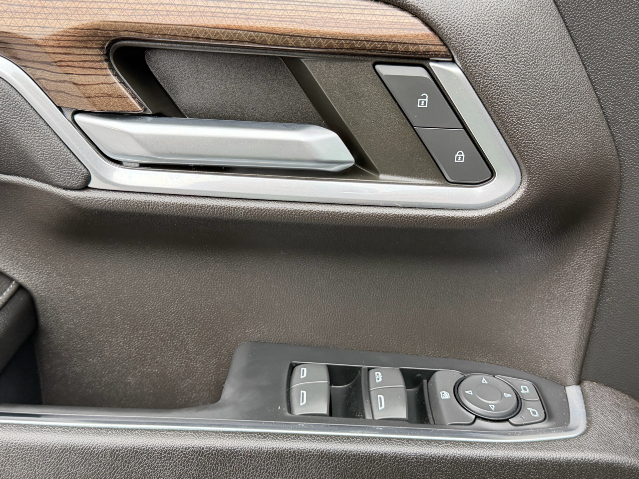 Chevrolet Silverado 1500 2WD Crew Cab 147" RST 2023