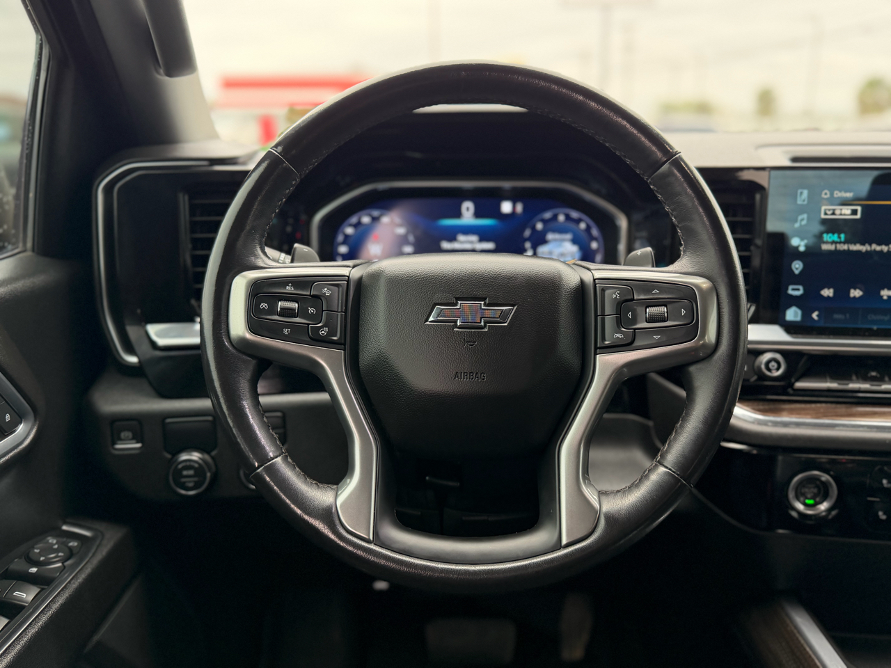 Chevrolet Silverado 1500 2WD Crew Cab 147" RST 2023