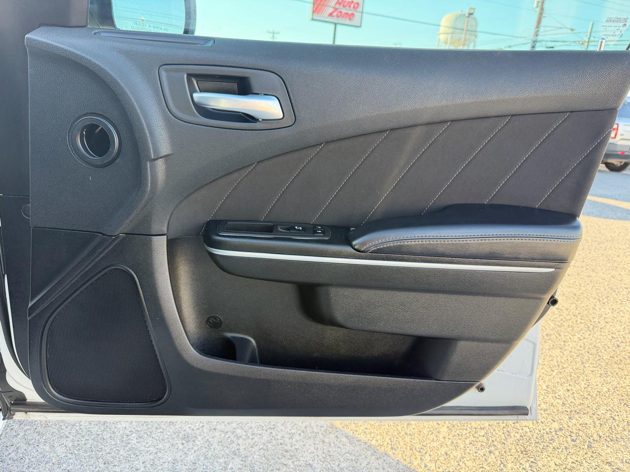 Dodge Charger SXT RWD 2022