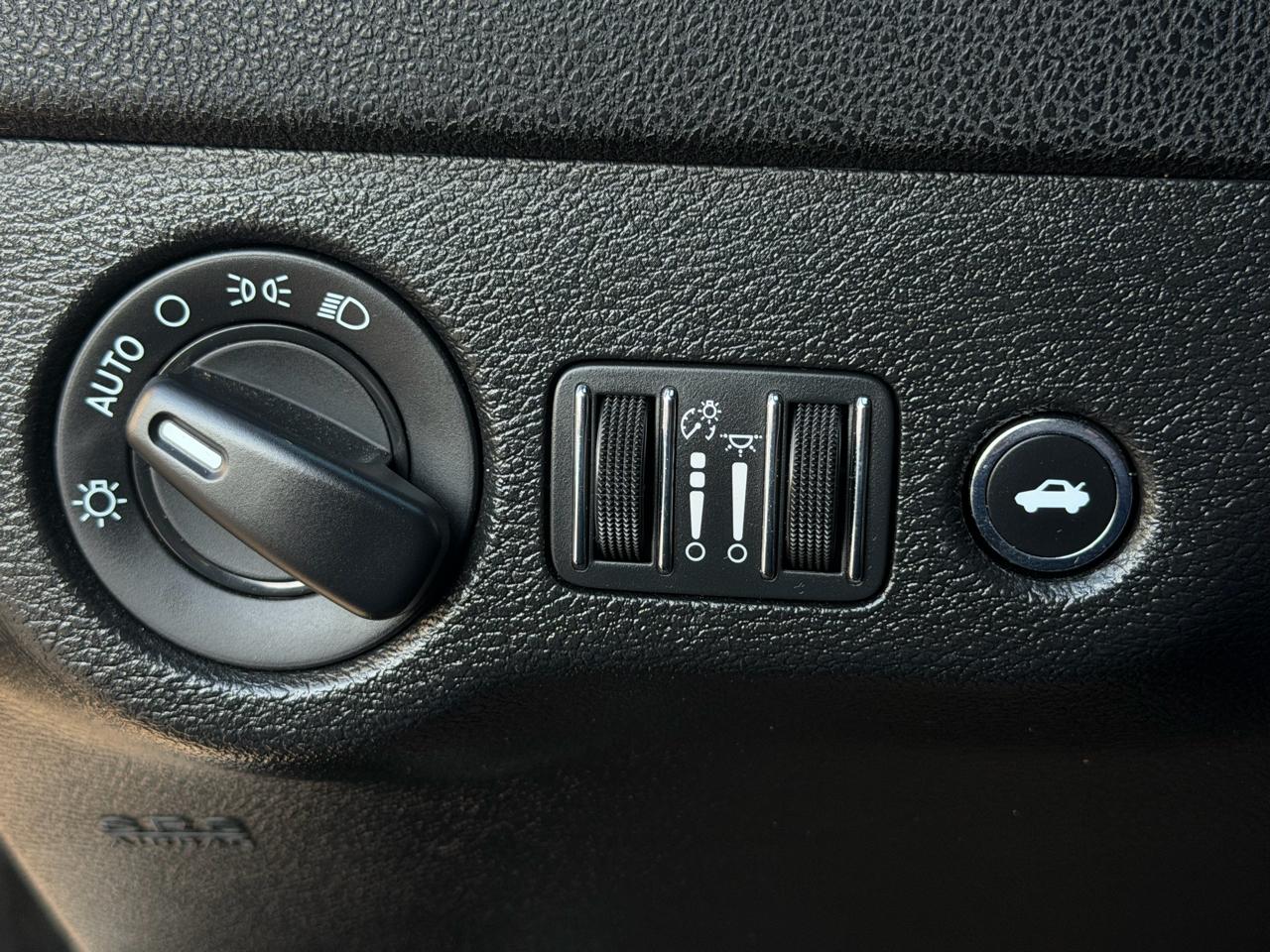 Dodge Charger SXT RWD 2022