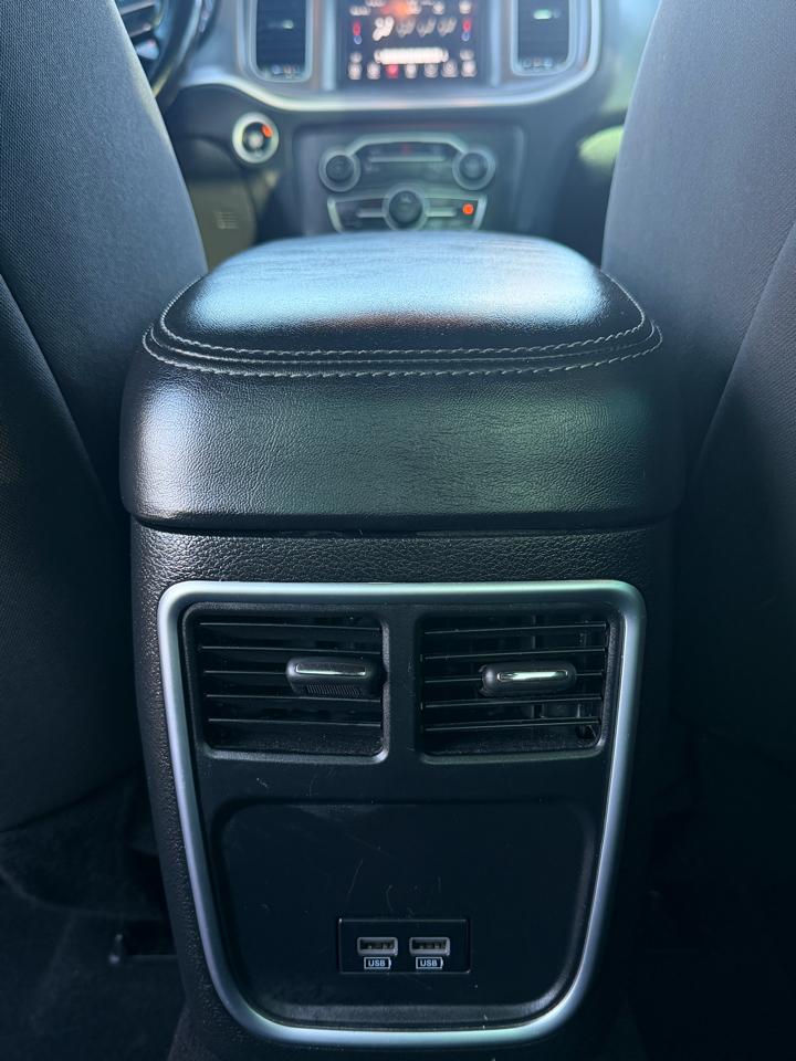 Dodge Charger SXT RWD 2022