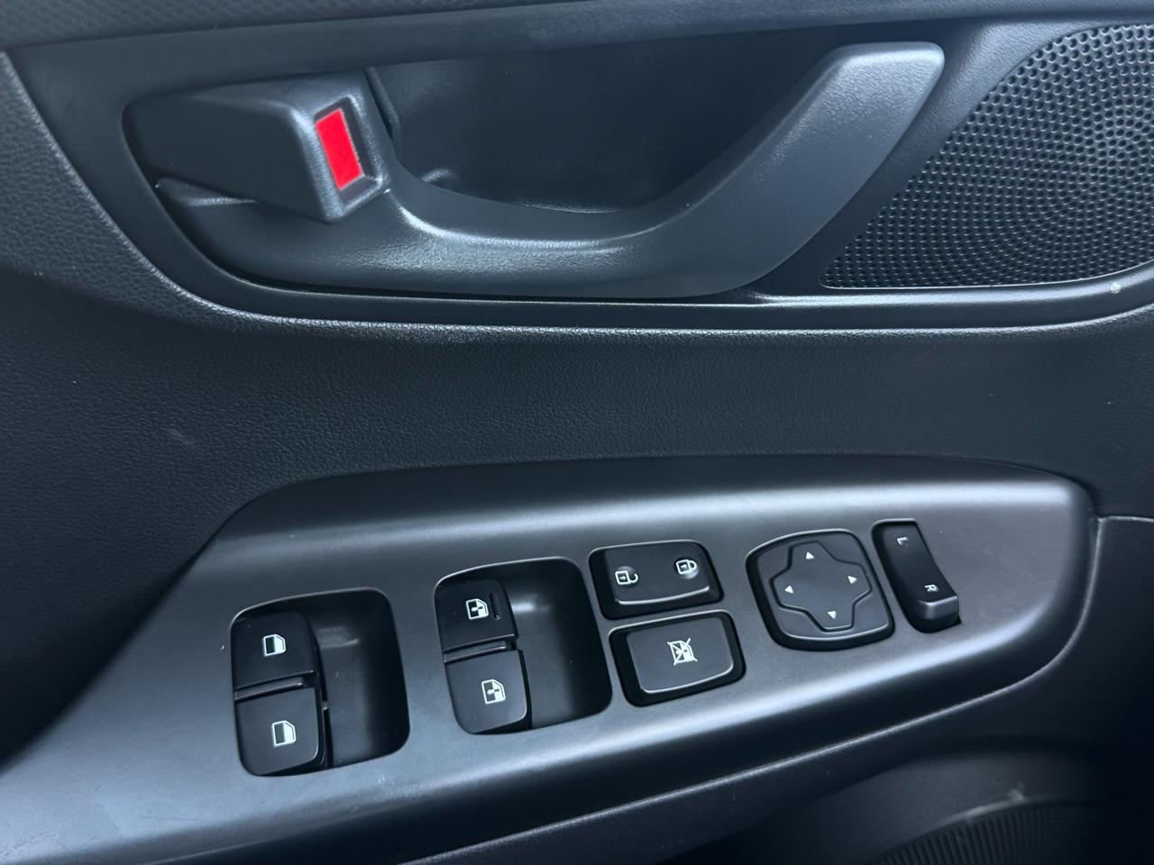 Hyundai Kona SEL Auto FWD 2023