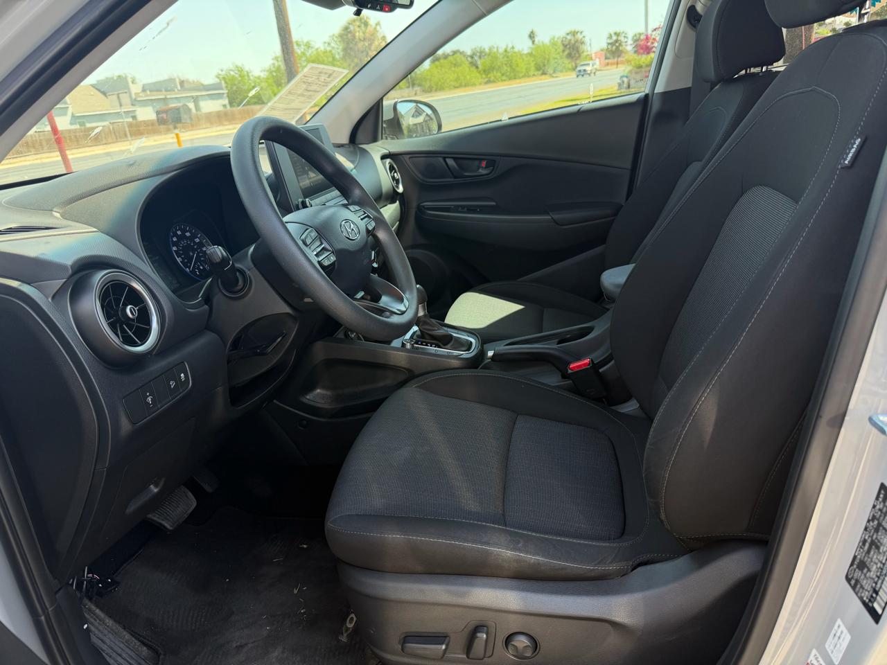 Hyundai Kona SEL Auto FWD 2023