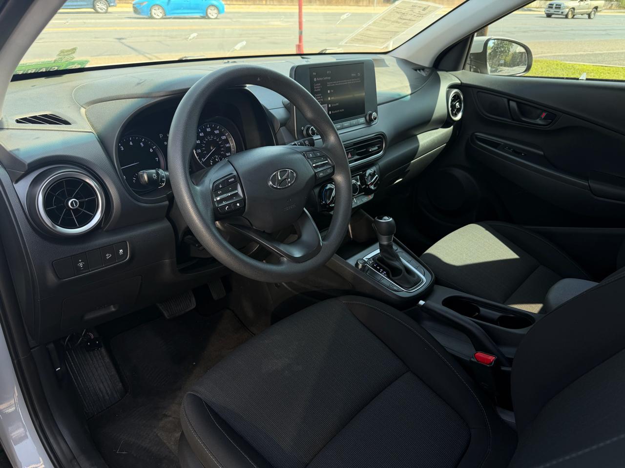 Hyundai Kona SEL Auto FWD 2023