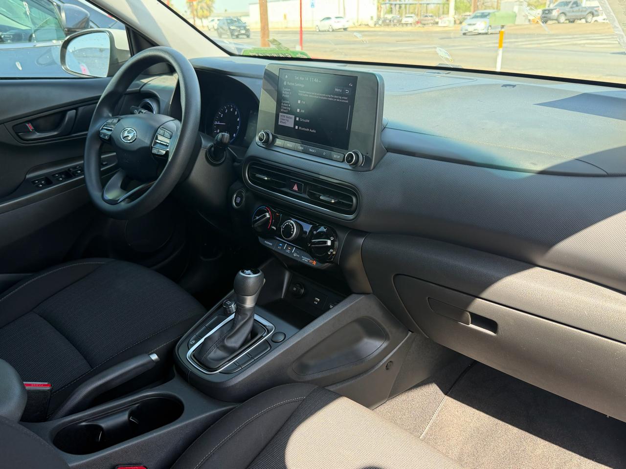 Hyundai Kona SEL Auto FWD 2023