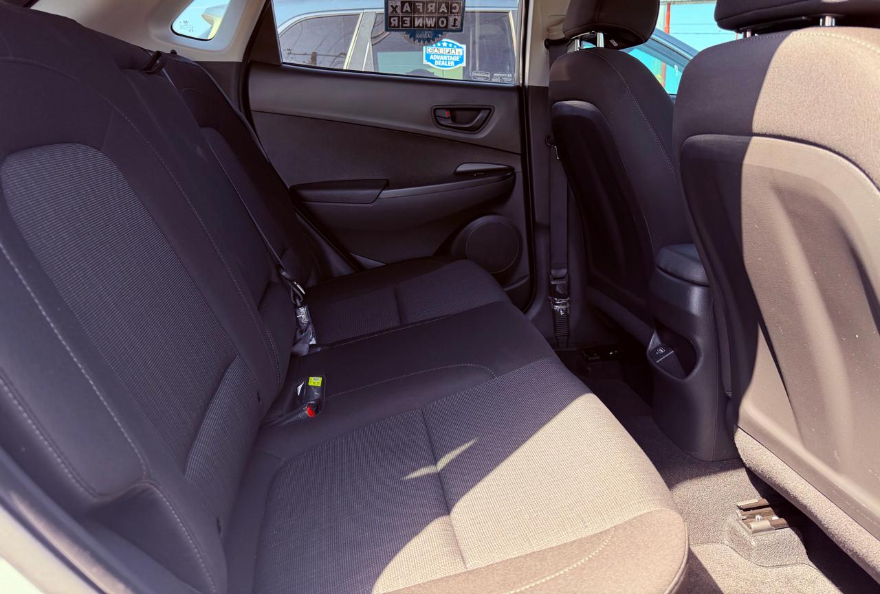 Hyundai Kona SEL Auto FWD 2023