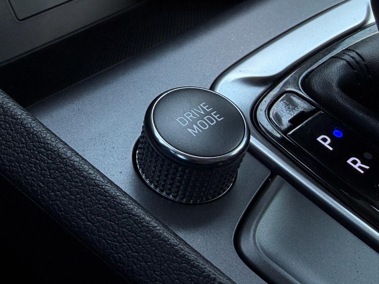 Hyundai Kona SEL Auto FWD 2023