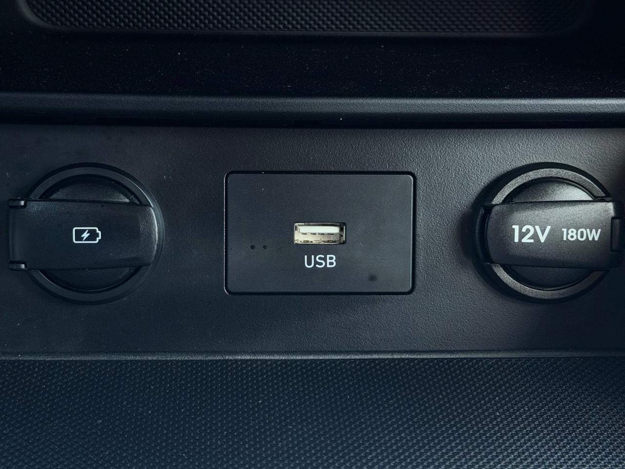 Hyundai Kona SEL Auto FWD 2023