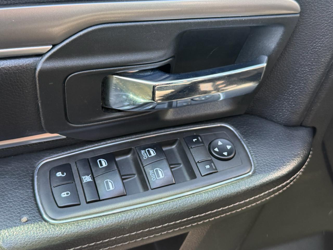 RAM 1500 Classic Warlock 4x4 Quad Cab 6'4" Box 2021