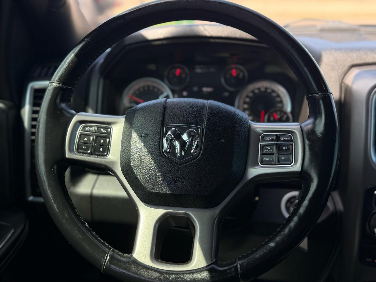 RAM 1500 Classic Warlock 4x4 Quad Cab 6'4" Box 2021