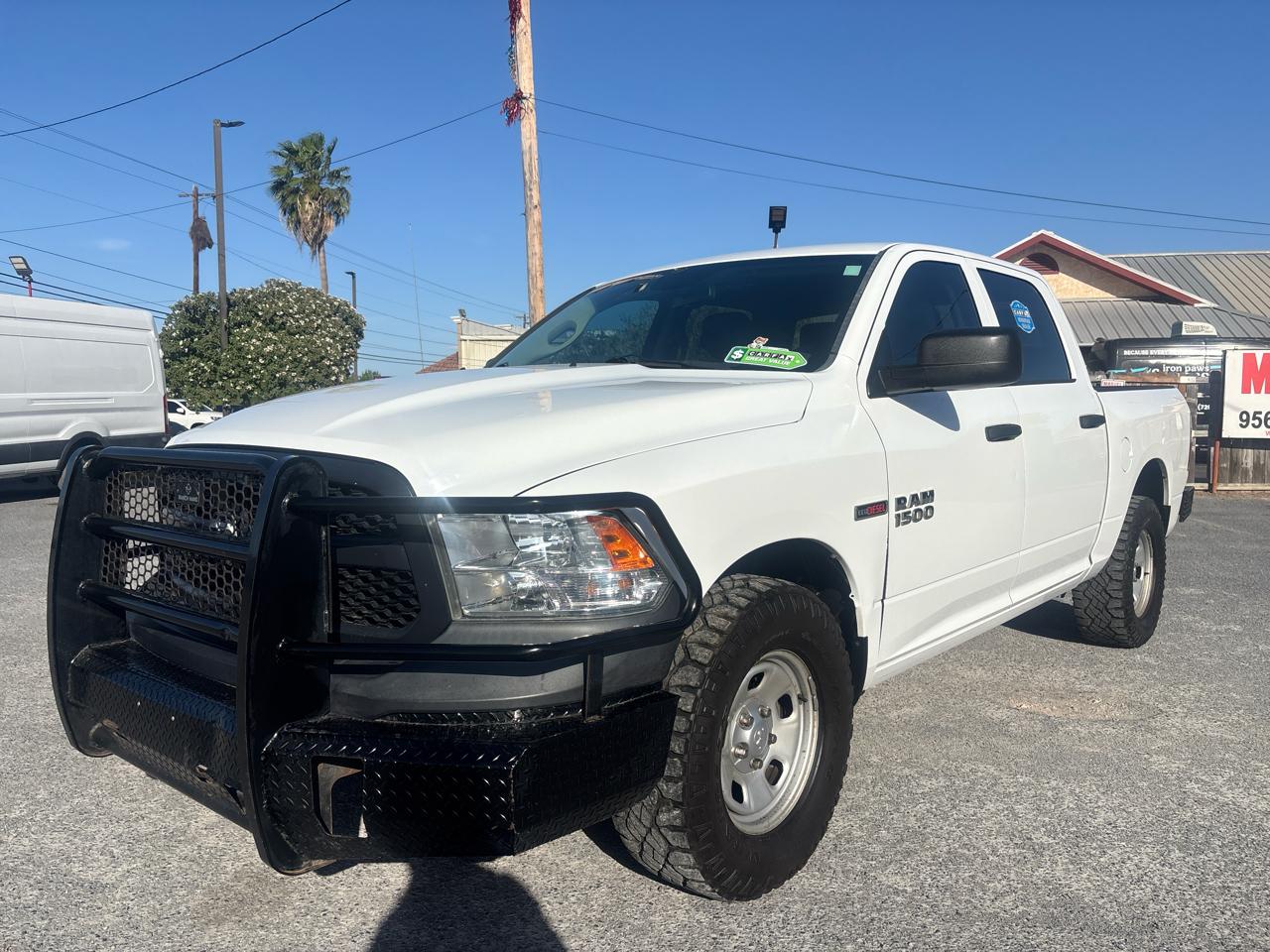 RAM 1500 4WD Crew Cab 140.5" Tradesman 2015