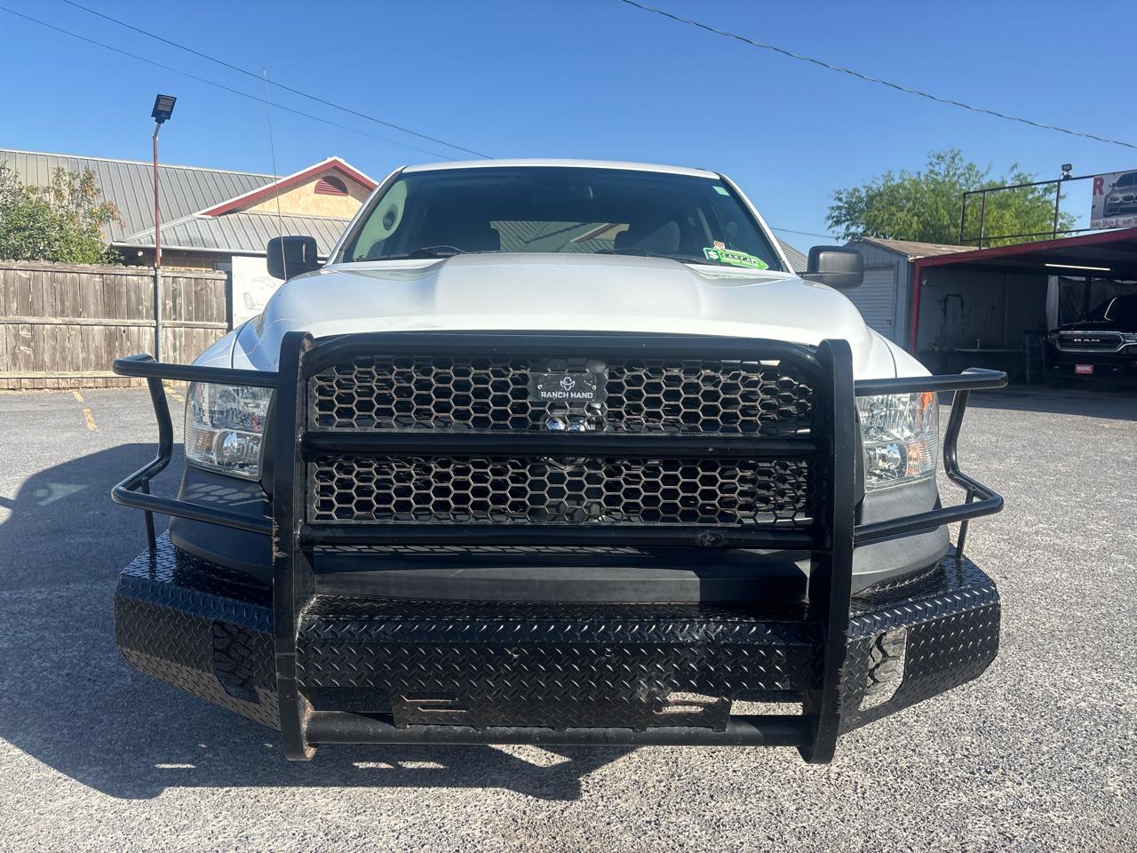 RAM 1500 4WD Crew Cab 140.5" Tradesman 2015