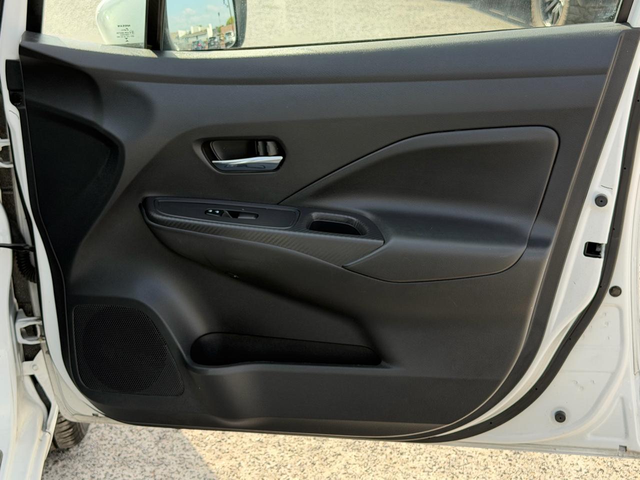 Nissan Versa SV CVT 2023