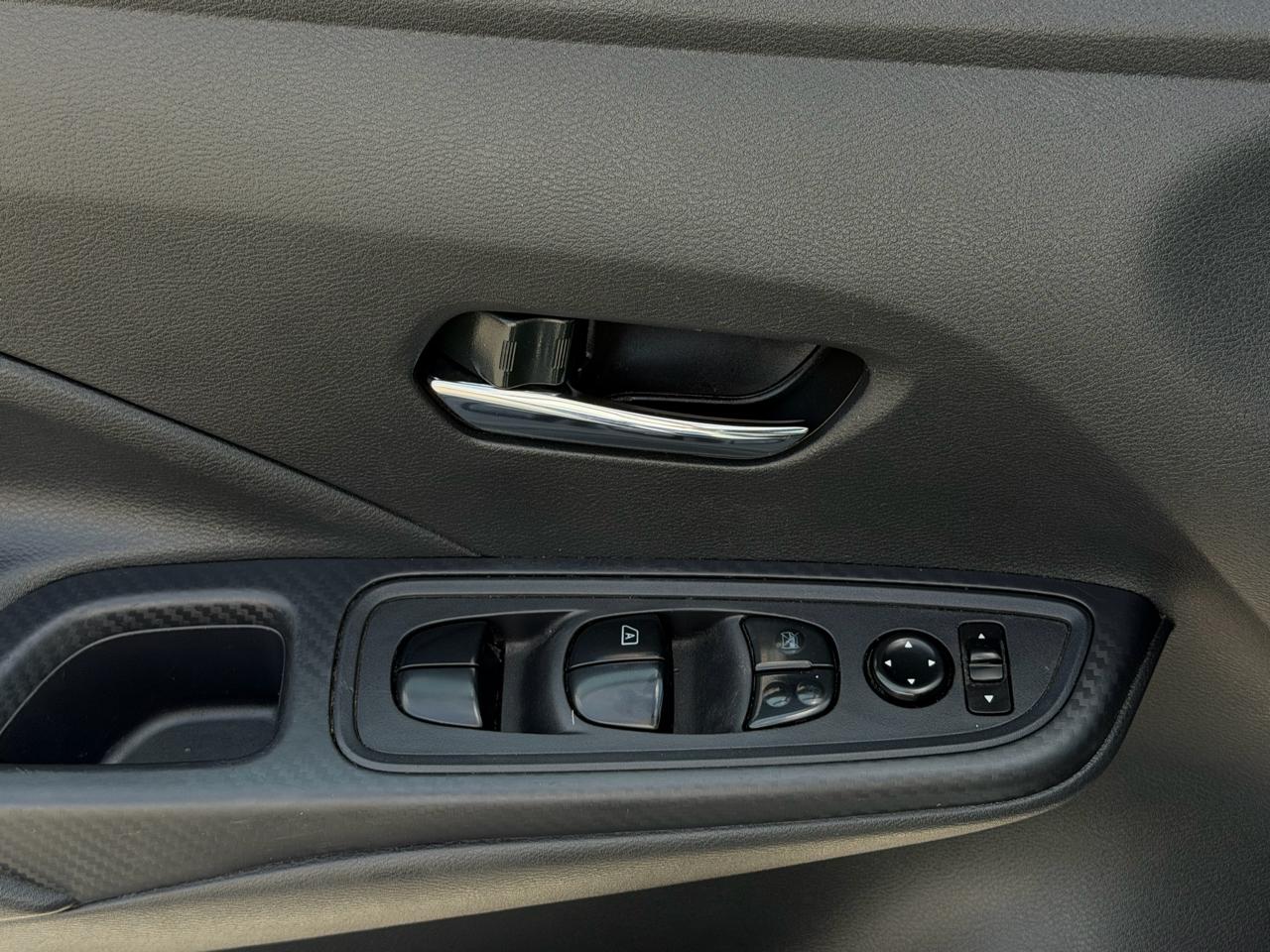 Nissan Versa SV CVT 2023