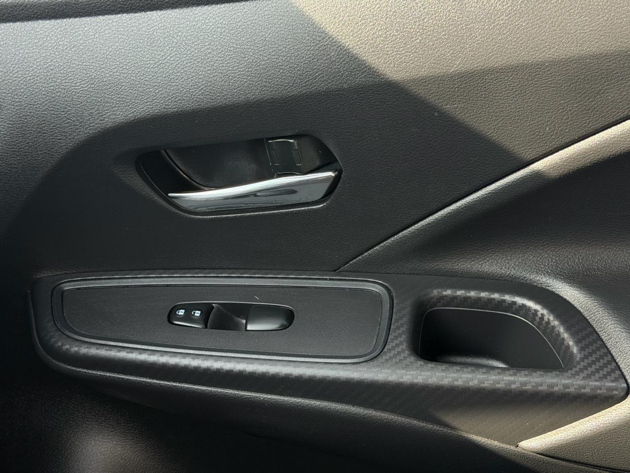 Nissan Versa SV CVT 2023