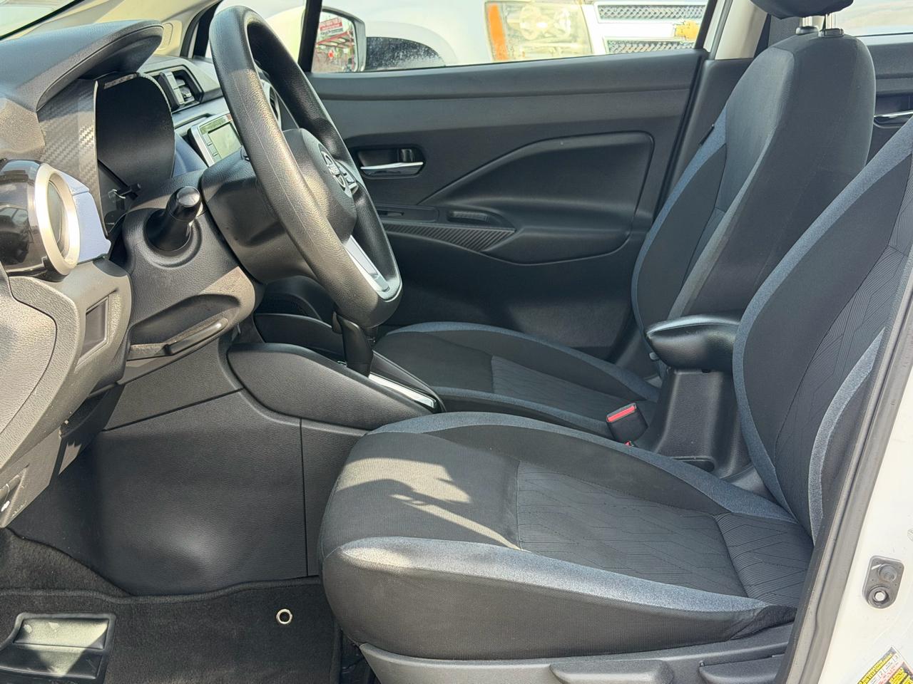 Nissan Versa SV CVT 2023