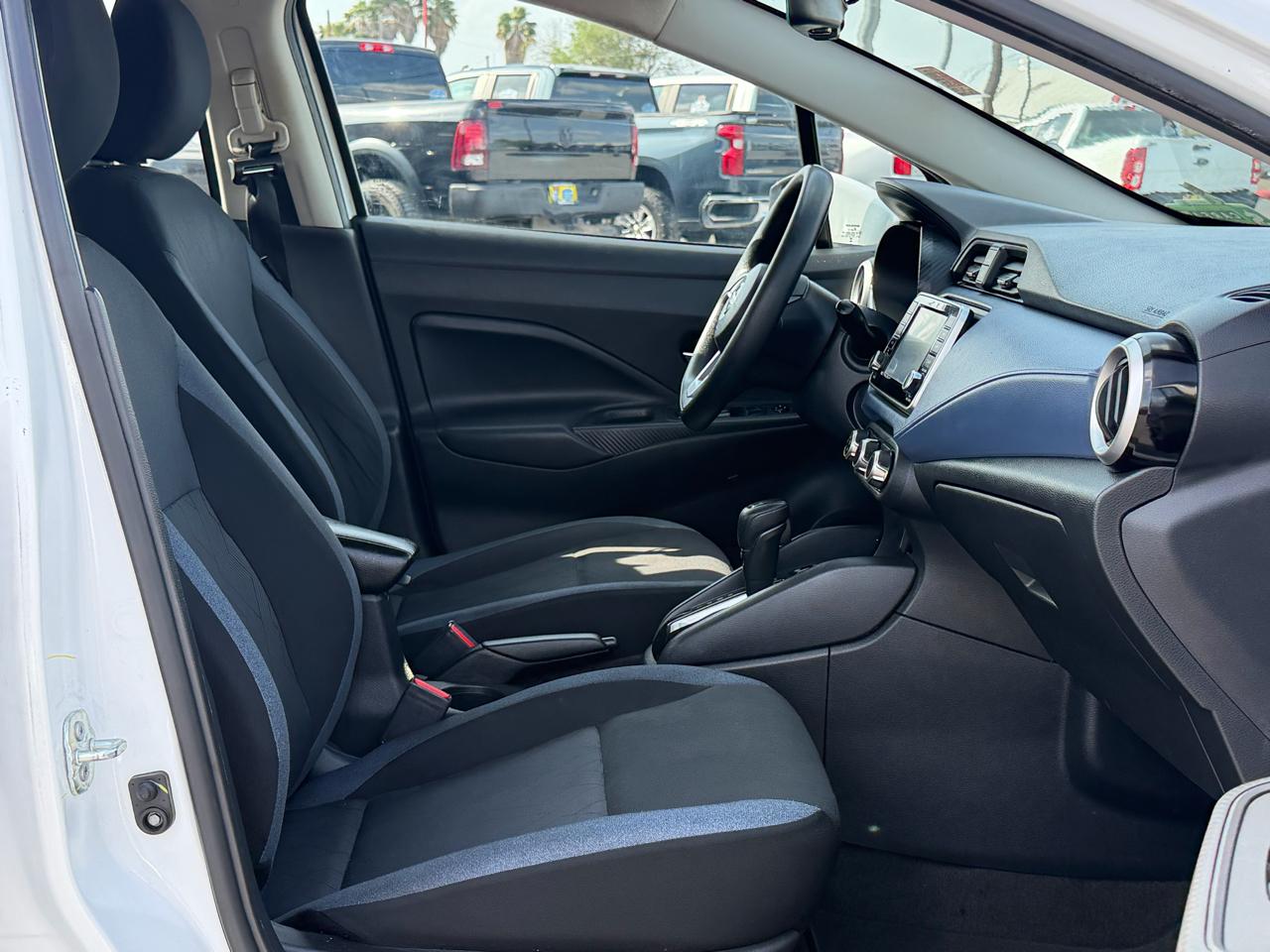 Nissan Versa SV CVT 2023