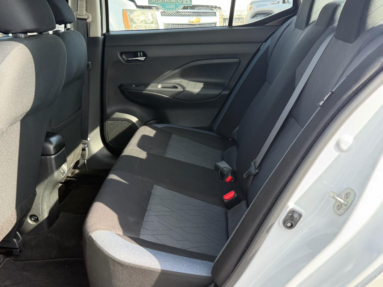 Nissan Versa SV CVT 2023