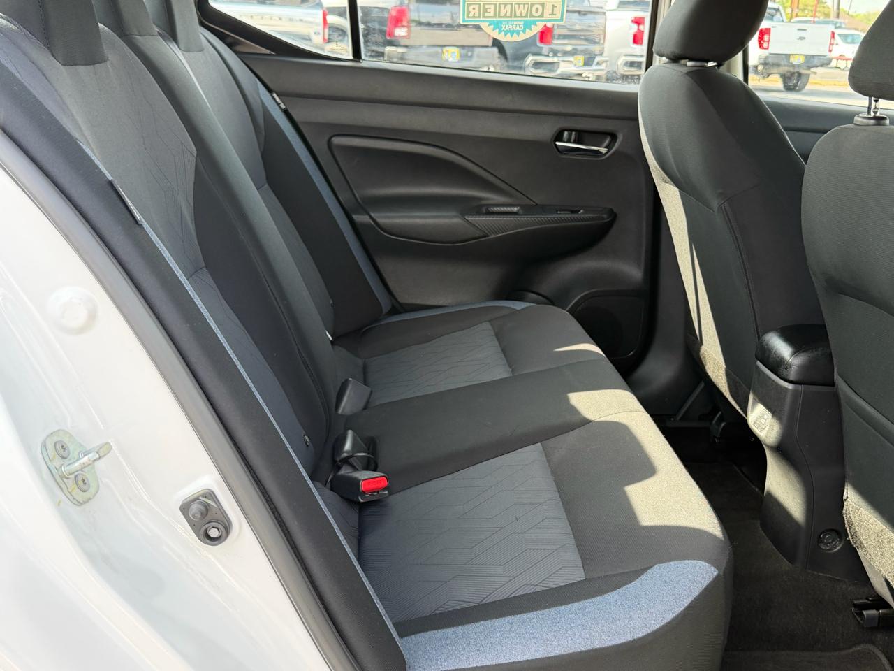 Nissan Versa SV CVT 2023