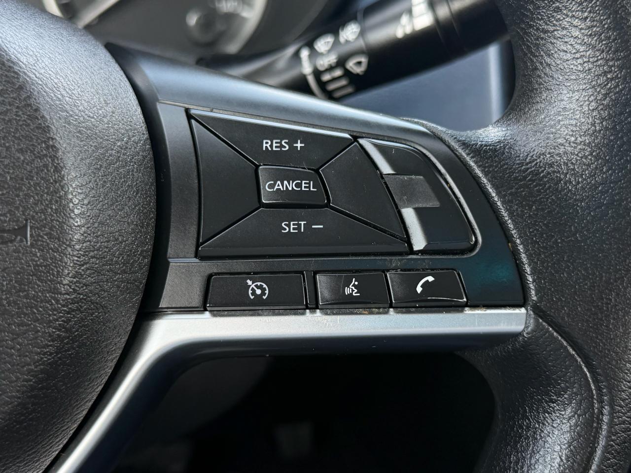 Nissan Versa SV CVT 2023