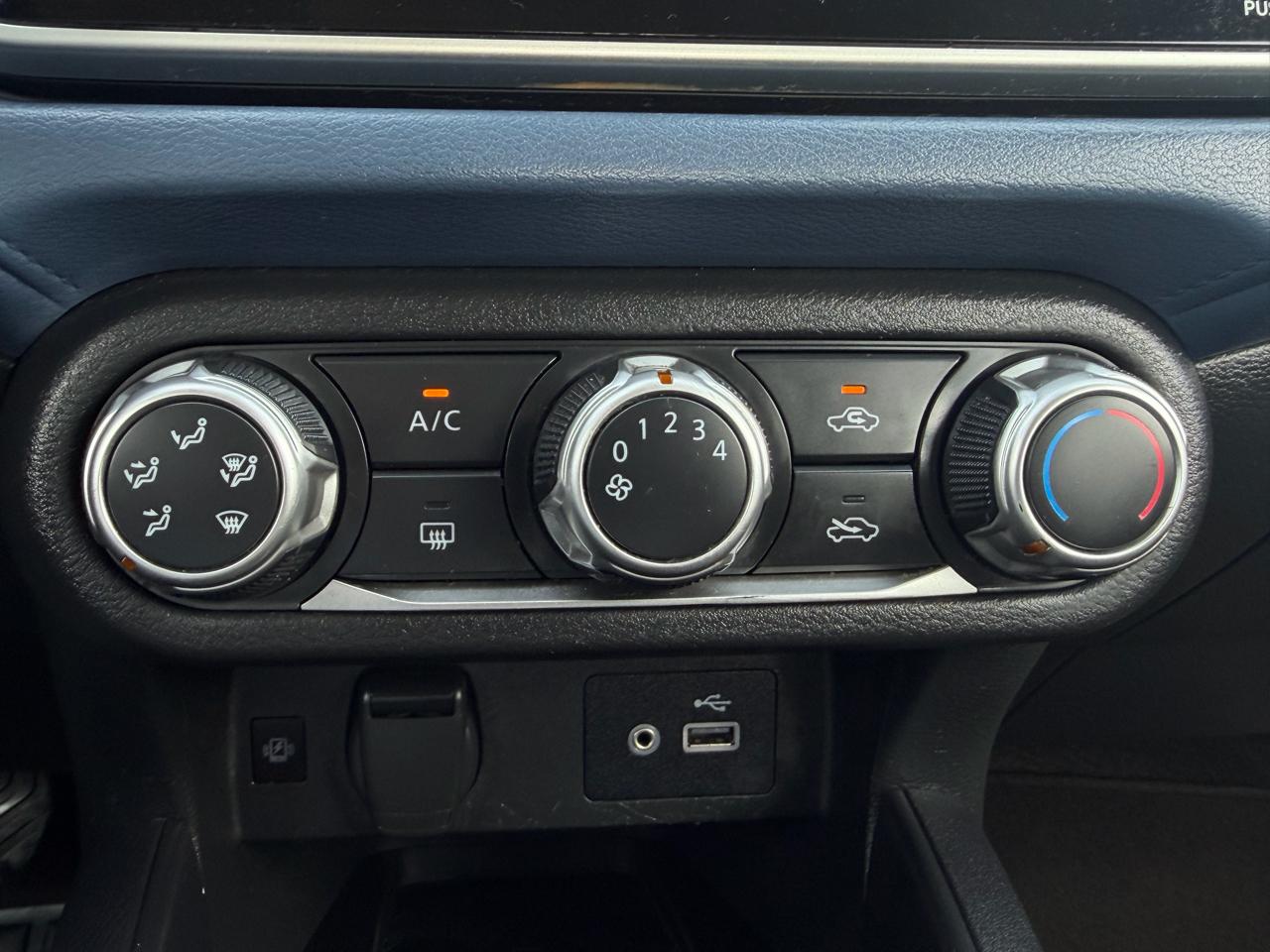 Nissan Versa SV CVT 2023