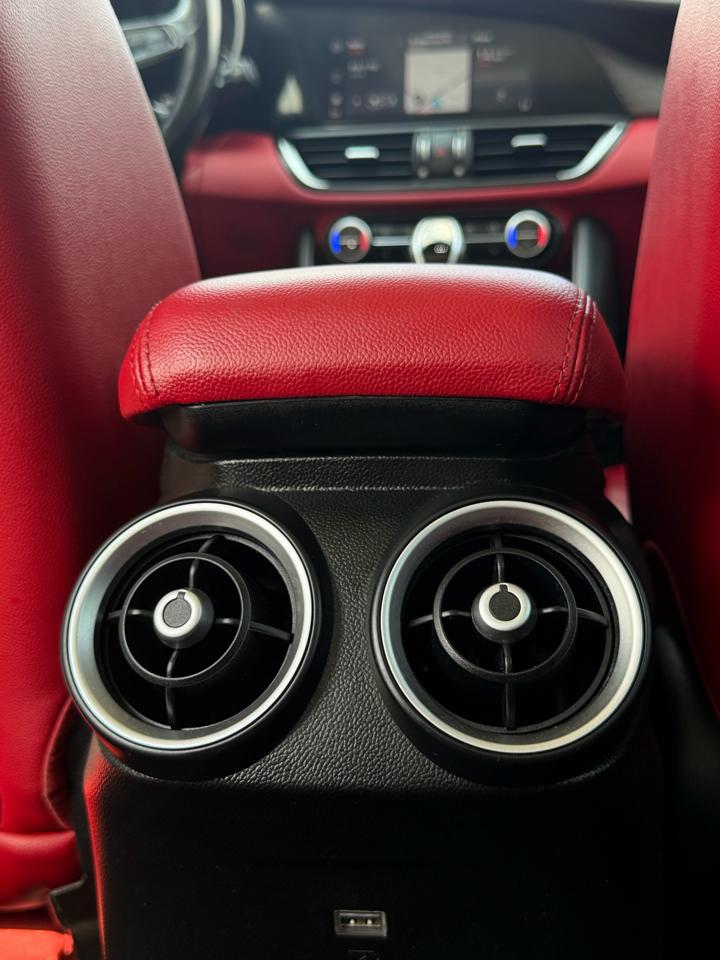 Alfa Romeo Giulia Ti RWD 2021