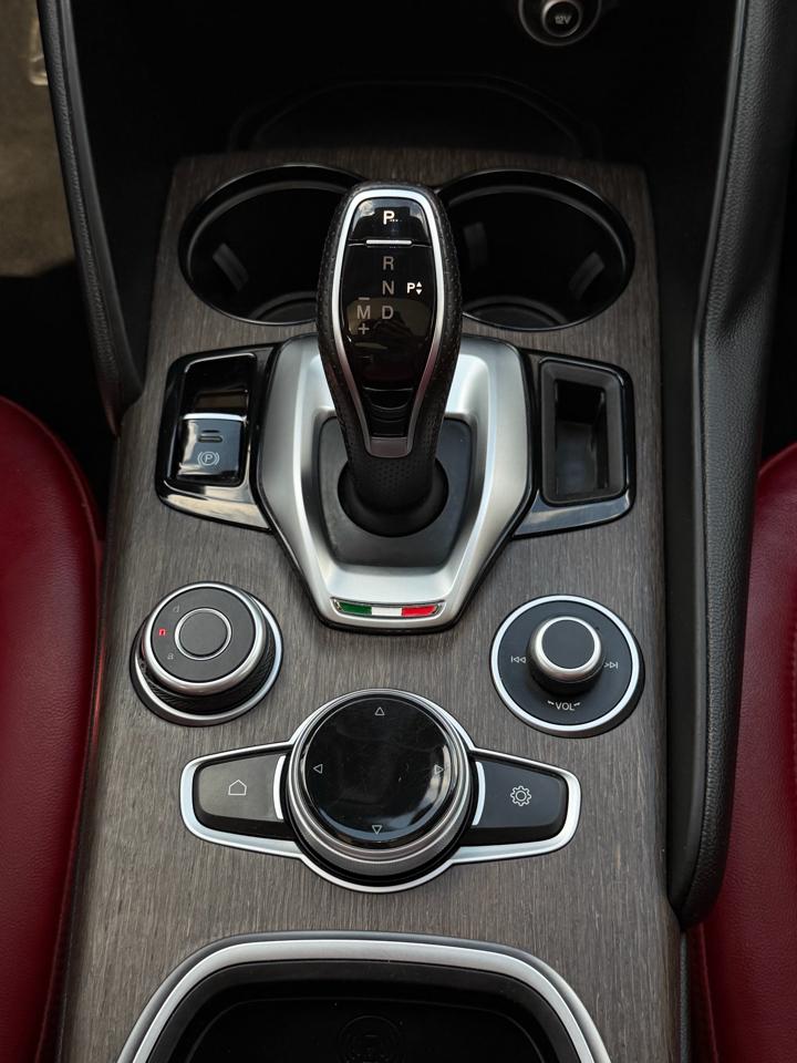 Alfa Romeo Giulia Ti RWD 2021