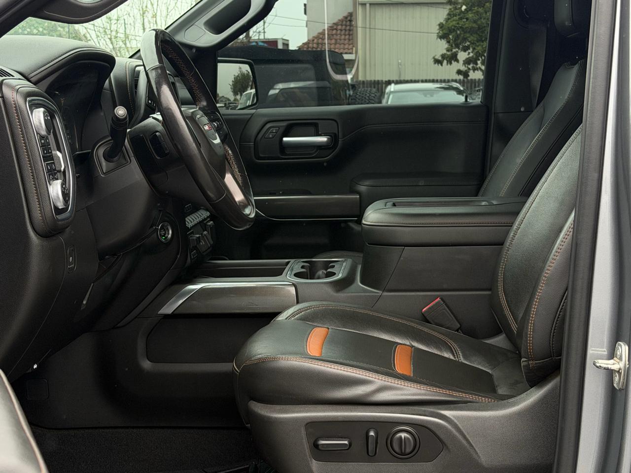 GMC Sierra 1500 4WD Crew Cab 147" AT4 2020