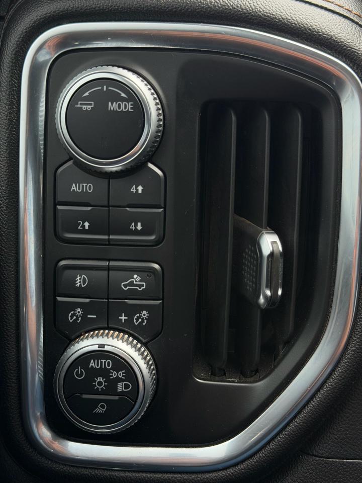 GMC Sierra 1500 4WD Crew Cab 147" AT4 2020