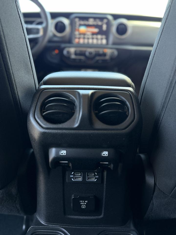 Jeep Gladiator Overland 4x4 *Ltd Avail* 2023
