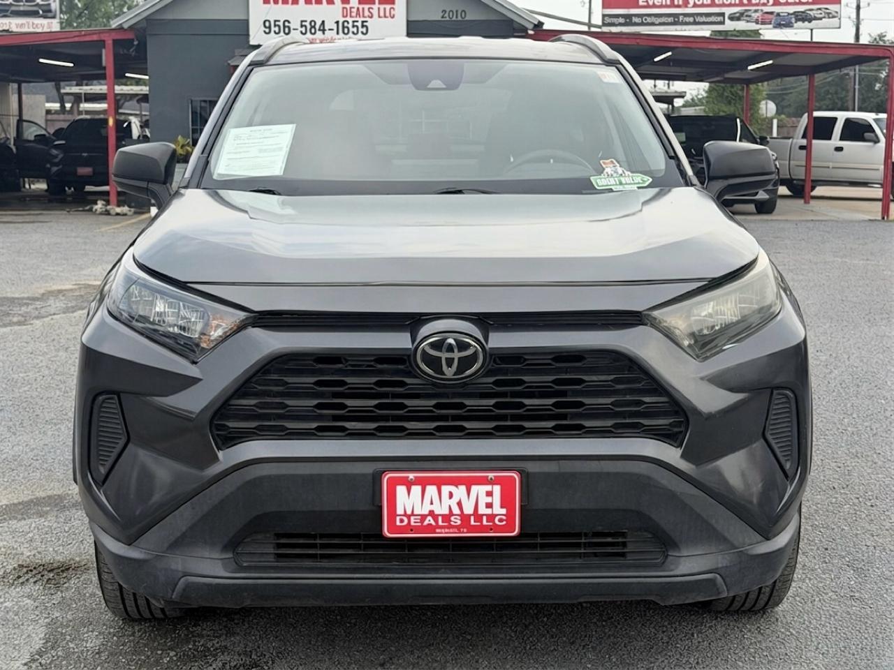 Toyota RAV4 LE FWD (Natl) 2021