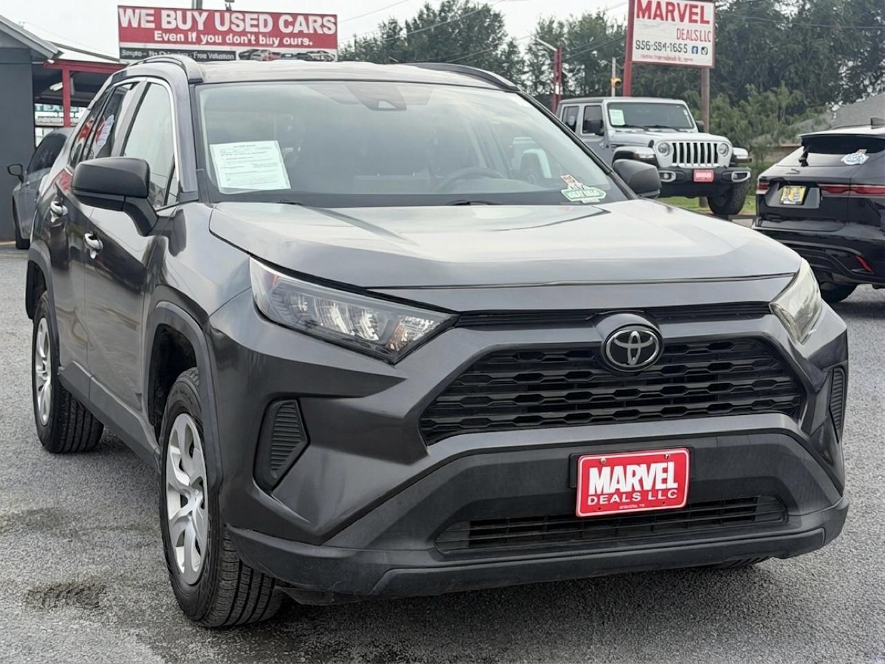 Toyota RAV4 LE FWD (Natl) 2021
