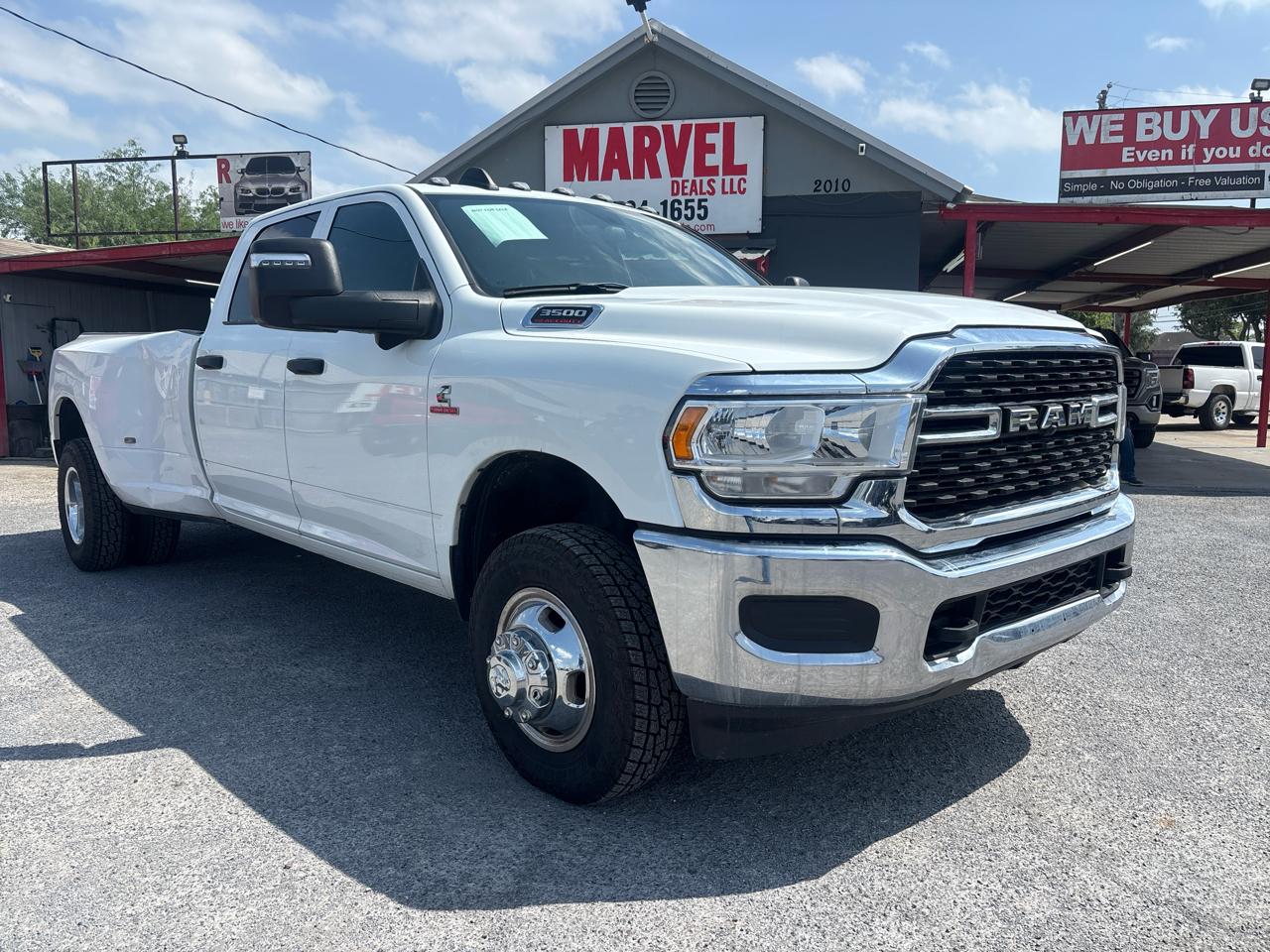 RAM 3500 Tradesman 4x4 Crew Cab 8' Box 2023