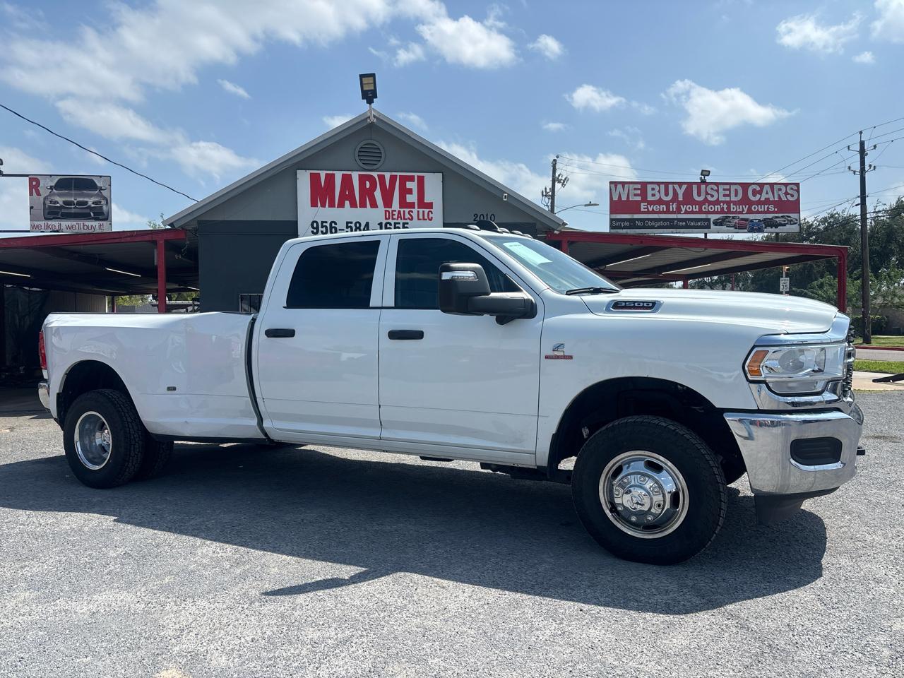 RAM 3500 Tradesman 4x4 Crew Cab 8' Box 2023