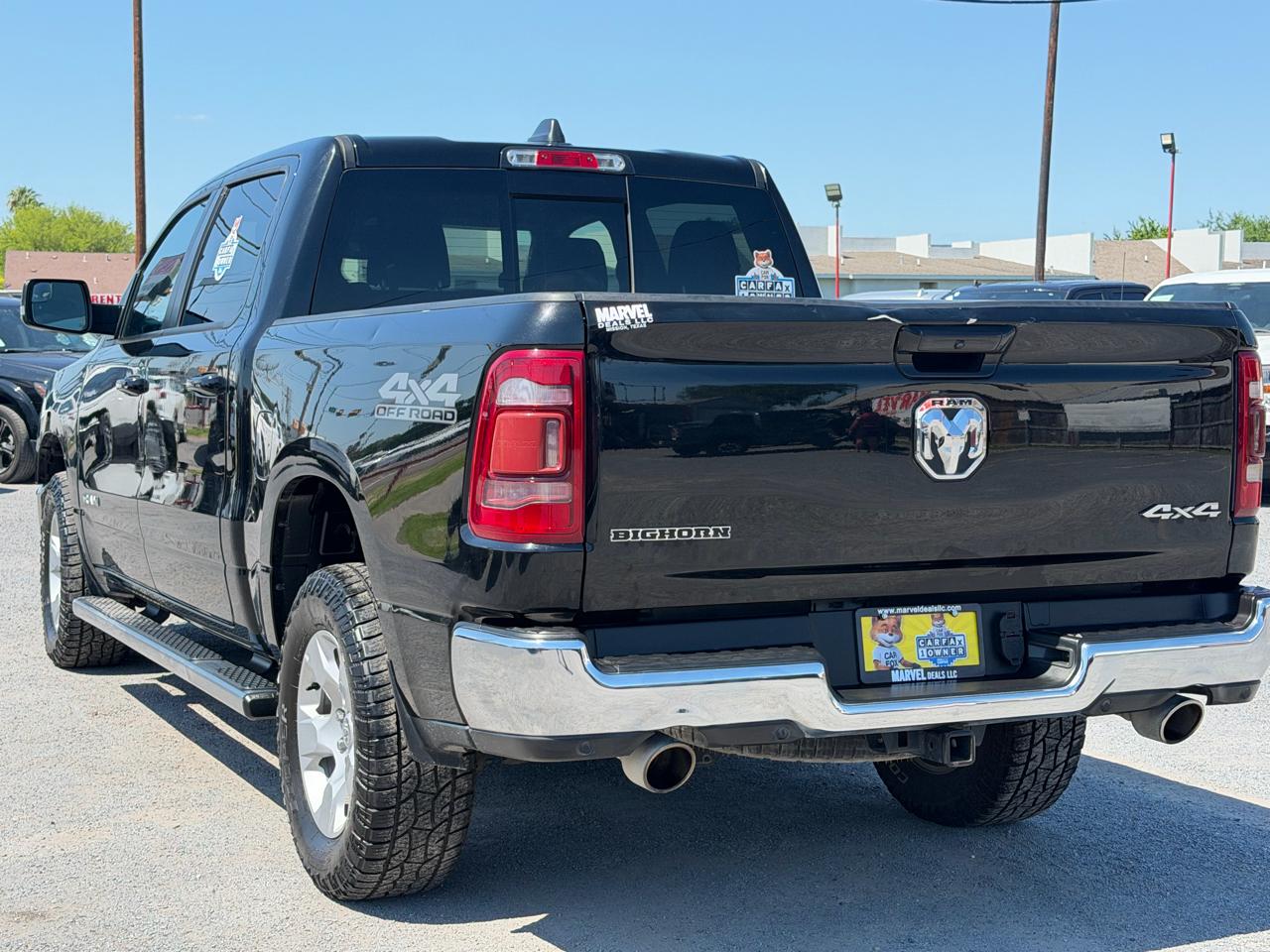 RAM 1500 Big Horn 4x4 Crew Cab 5'7" Box 2022
