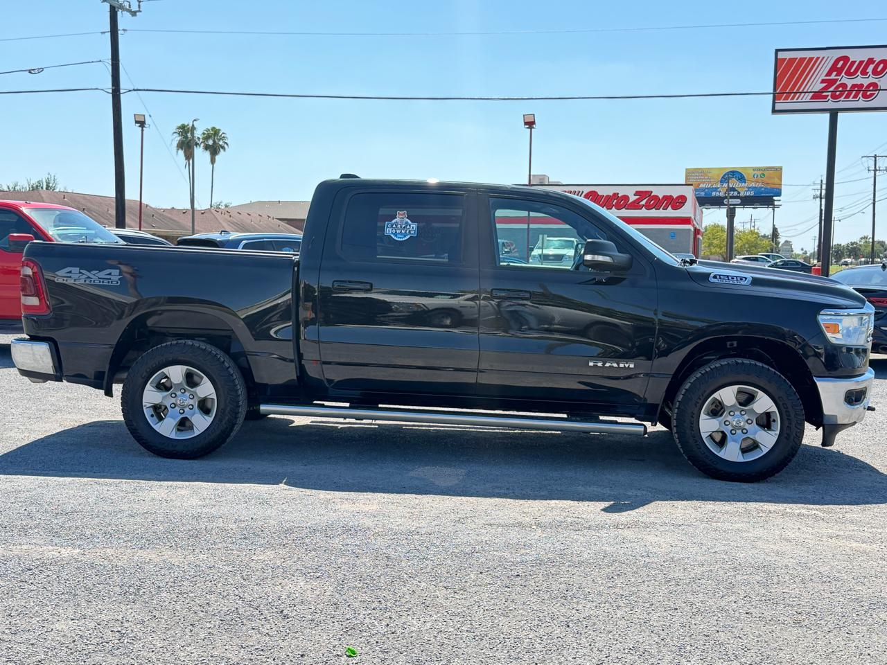 RAM 1500 Big Horn 4x4 Crew Cab 5'7" Box 2022
