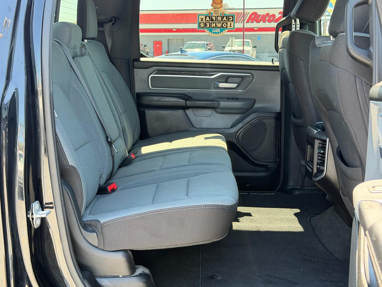 RAM 1500 Big Horn 4x4 Crew Cab 5'7" Box 2022