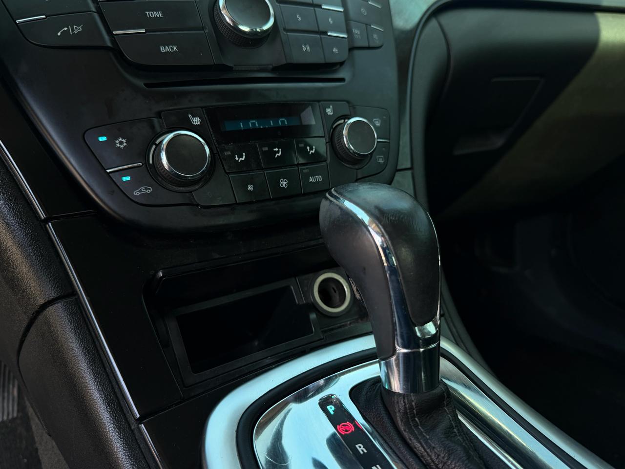 Buick Regal 4dr Sdn Turbo Premium 1 2012