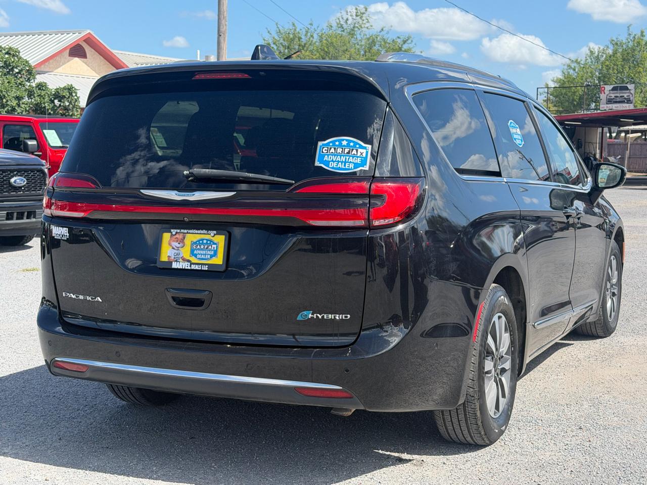 Chrysler Pacifica Hybrid Limited FWD 2021