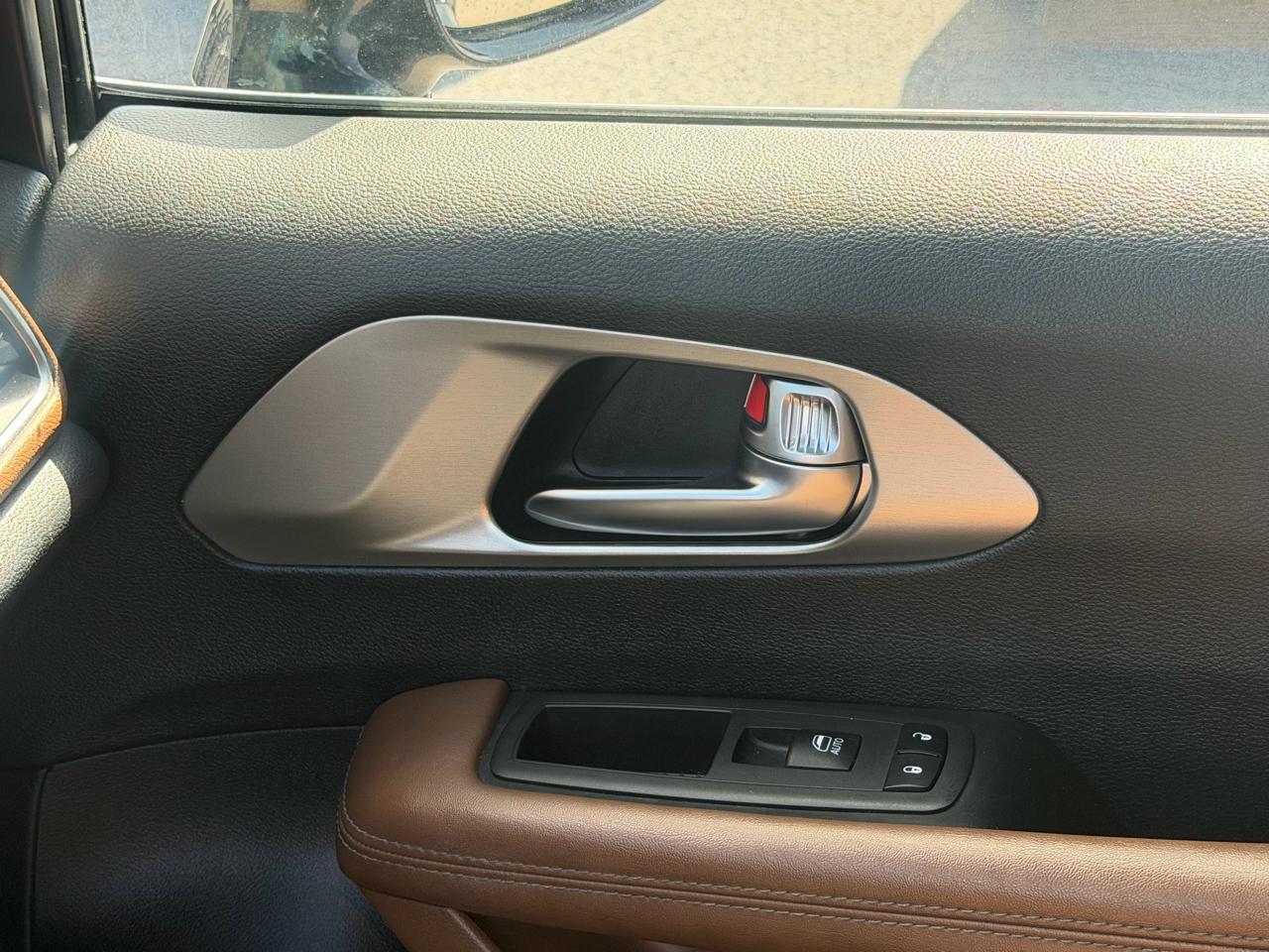 Chrysler Pacifica Hybrid Limited FWD 2021