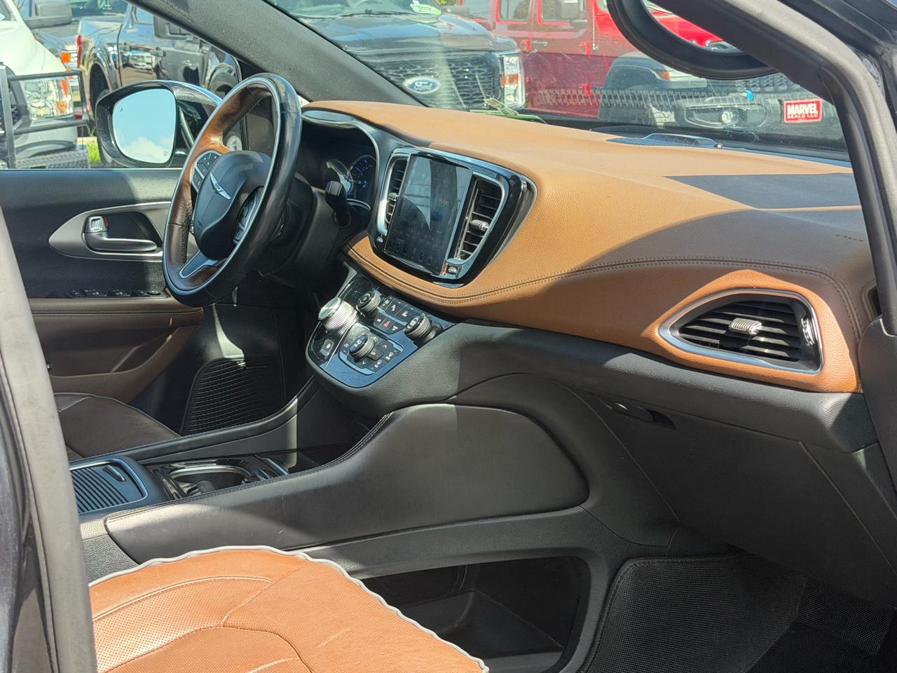 Chrysler Pacifica Hybrid Limited FWD 2021