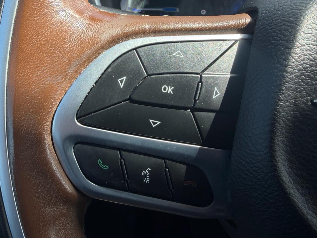 Chrysler Pacifica Hybrid Limited FWD 2021