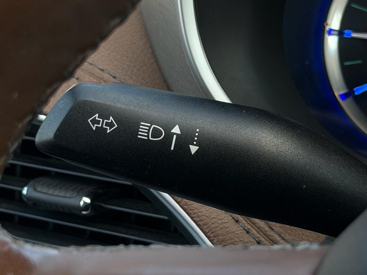 Chrysler Pacifica Hybrid Limited FWD 2021