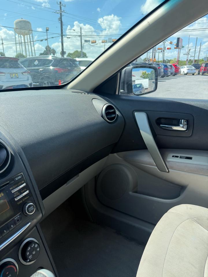 Nissan Rogue FWD 4dr S 2013