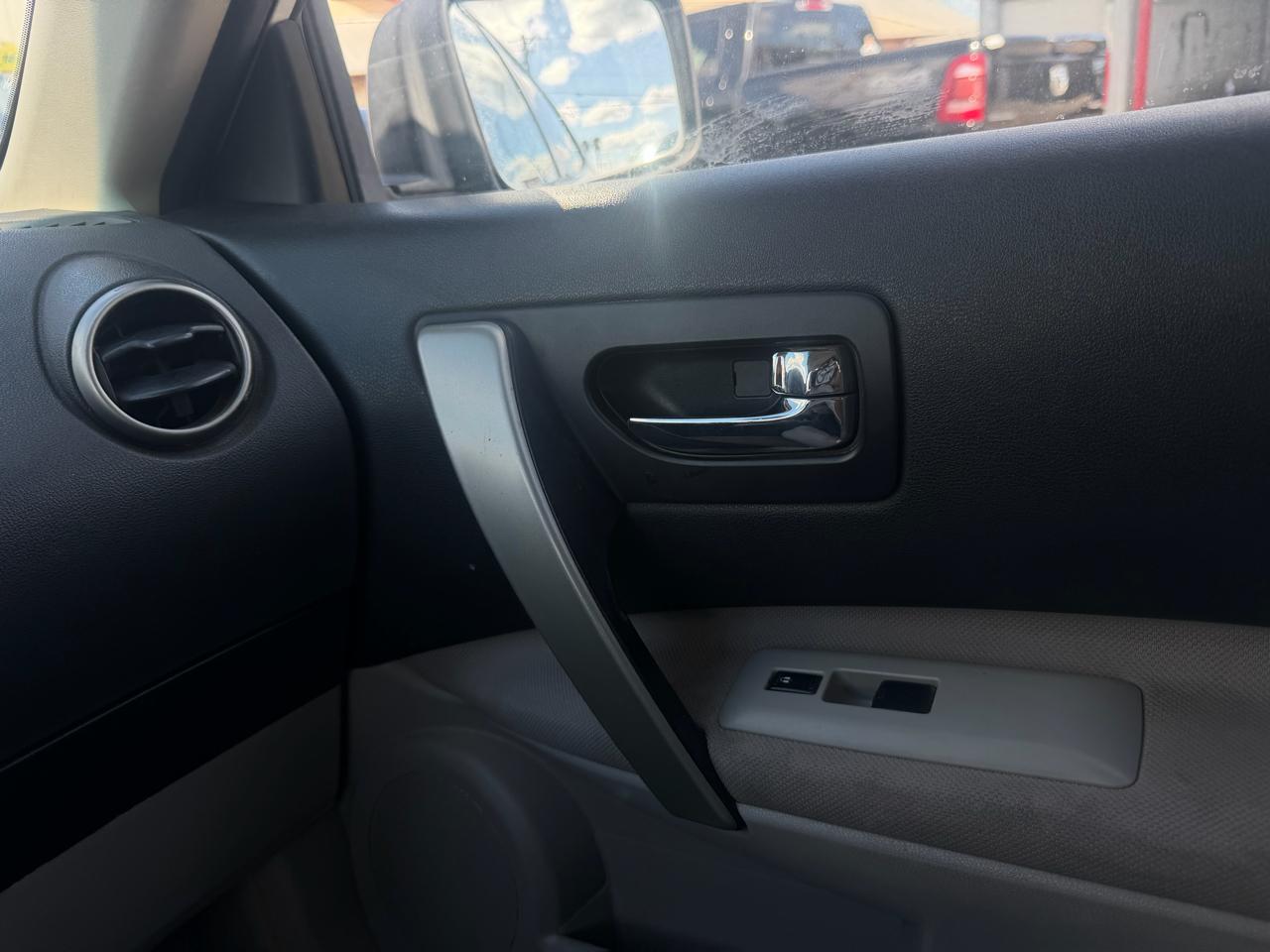 Nissan Rogue FWD 4dr S 2013